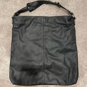 Black shoulder bag